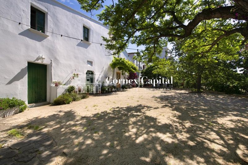 Foto f729e4da-2d2f-4488-ba1c-4a2a34982cdf. Masia amb aparcament piscina a Centre Sant Andreu de Llavaneres