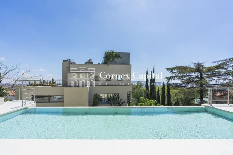 Foto 8499d90c-f201-4de8-b883-84429f7616c4. Casa amb calefacció aparcament piscina a Pedralbes Barcelona