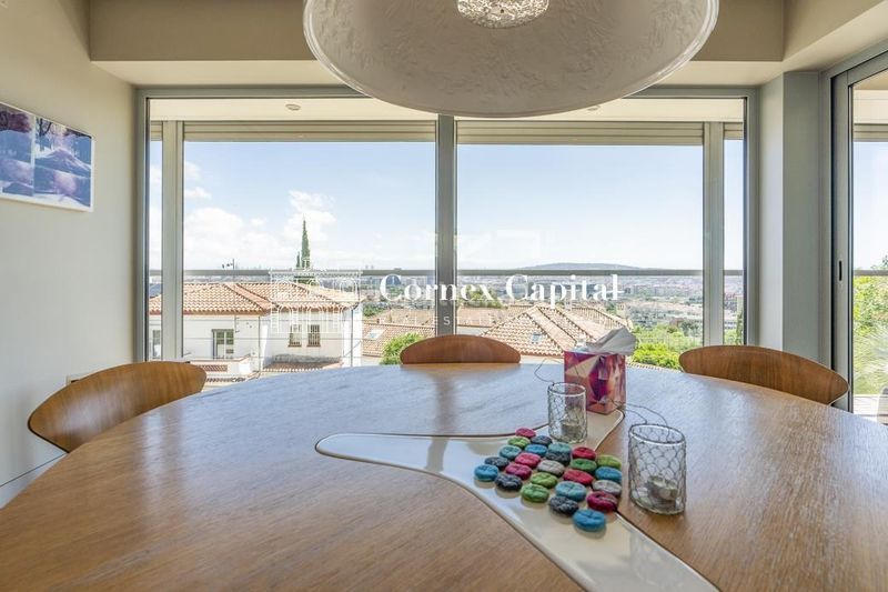 Foto c874985d-39e0-4141-97cc-58ff97e713bb. Casa amb calefacció aparcament piscina a Pedralbes Barcelona