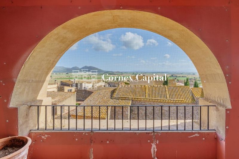 Foto d79c49dd-9ce2-42b1-9266-36c4be1f3158. Àtic amb calefacció aparcament a Albons