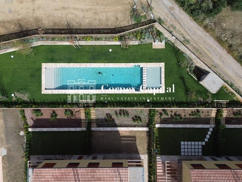 Foto 167d5afb-db00-46c8-9e25-9ac61ba3a47e. Casa adossada amb calefacció aparcament piscina a Regencós