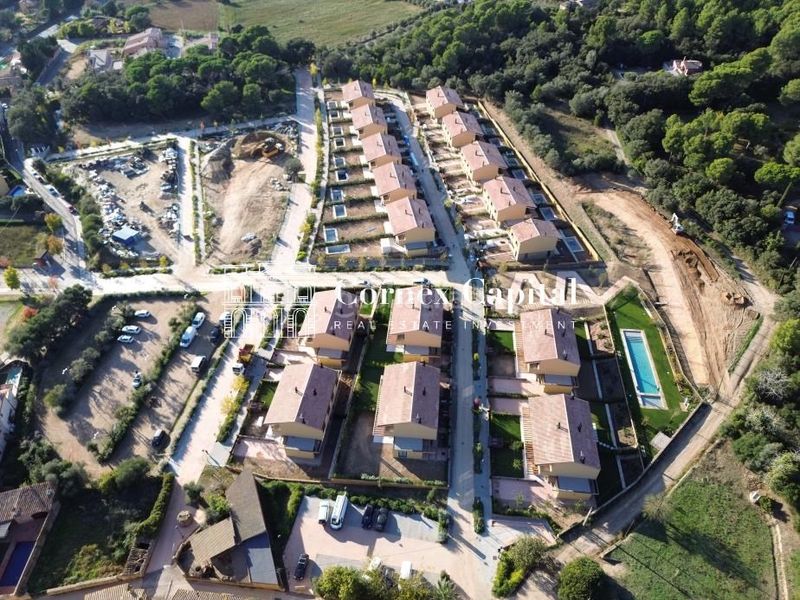 Foto c6cb486d-31fa-4b52-bb67-53a0d360ca43. Casa adossada amb calefacció aparcament piscina a Regencós