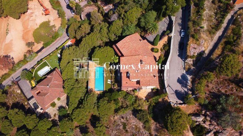 Foto 40bef974-e150-46e8-a1f6-ab53b2960eb2. Casa en Cabrils