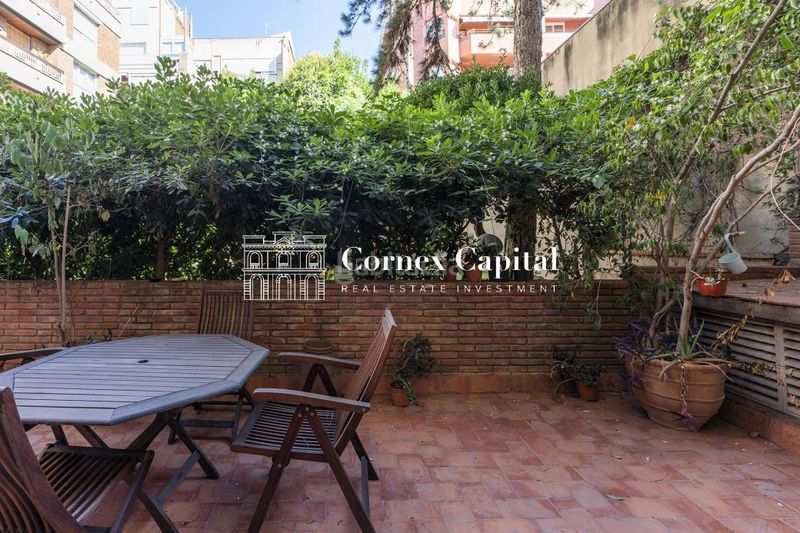 Foto 8c92d84b-d5c0-457e-92c8-326d3e658cfb. Planta baixa a Sarrià Barcelona