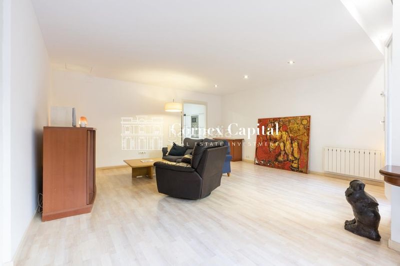 Foto dd56aaa2-5b2b-42ae-b6e8-cae0cad91a34. Planta baixa a Sarrià Barcelona