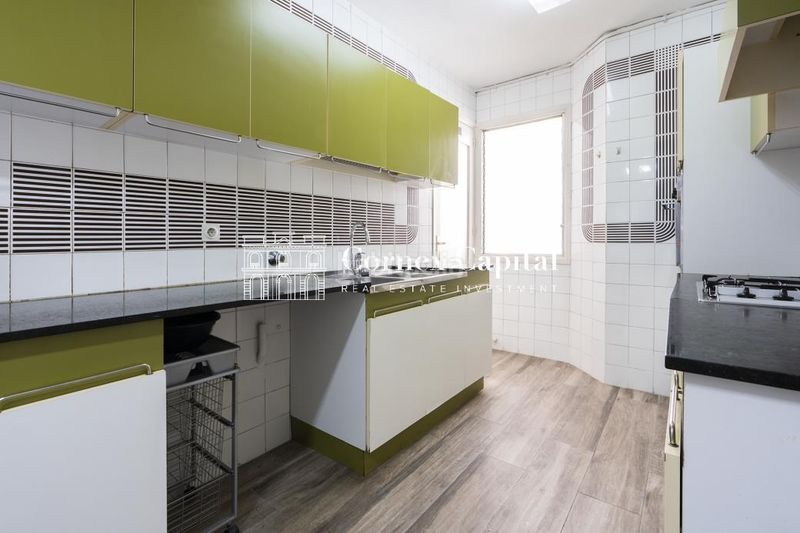 Foto 5b5d5356-7f85-4273-83a7-f46e5989642d. Piso en La Nova Esquerra de l´Eixample Barcelona