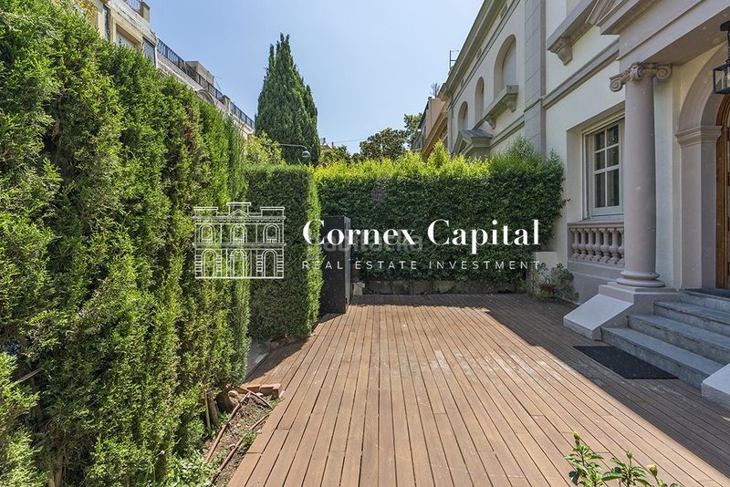 Foto 5c124b54-00c8-48b2-b988-a656e03954cf. Casa adossada amb calefacció aparcament a Sant Gervasi - Bonanova Barcelona
