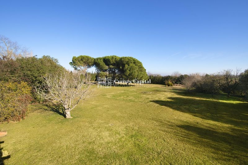 Foto 48f58e46-e100-4f70-accc-75b96a9a2906. Edifici a Parlavà