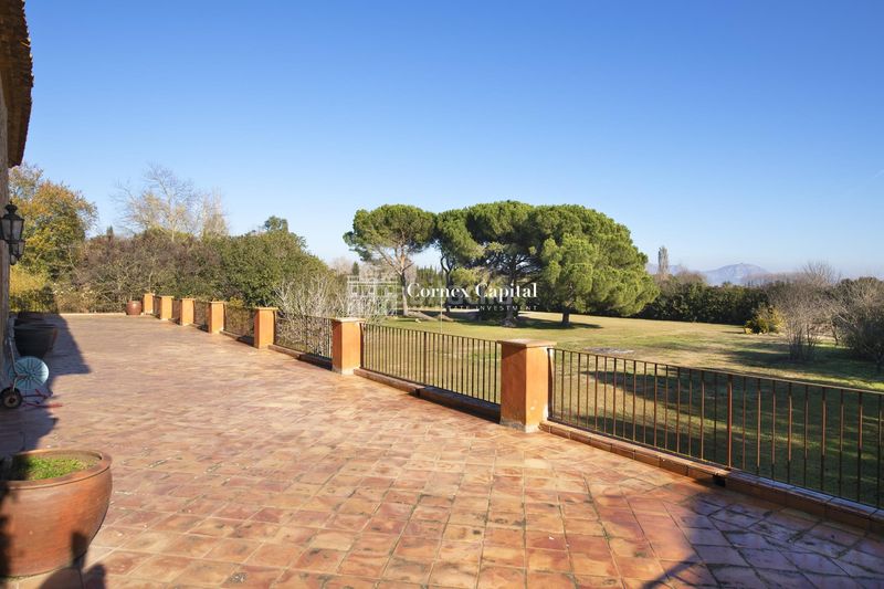 Foto 59698343-cbcb-4759-a4f9-4f9460f50c8e. Edifici a Parlavà