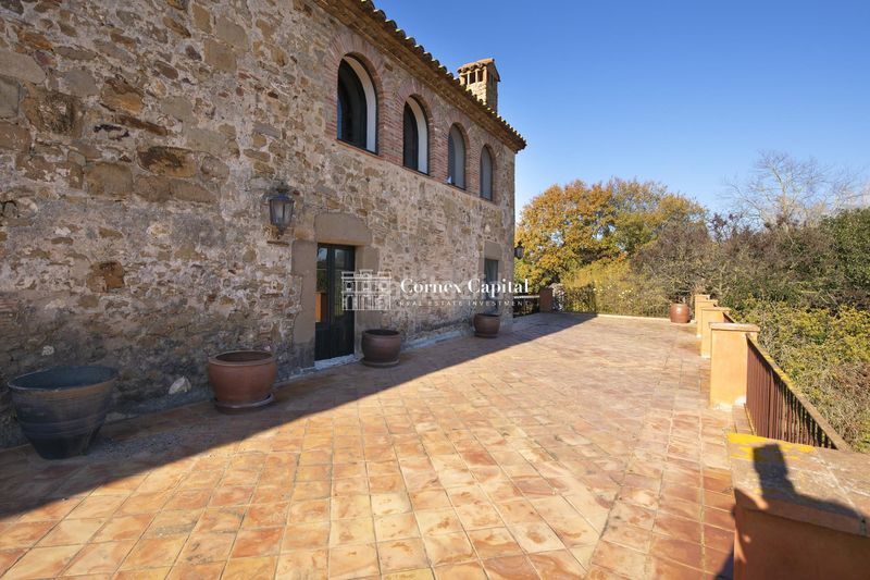 Foto b47da92b-69fe-43dd-829b-df1e8d06302c. Edifici a Parlavà