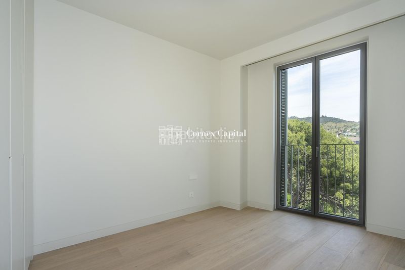 Foto fa97bd11-c63b-42e0-a194-7067e7ca930b. Pis amb calefacció aparcament piscina a Sarrià Barcelona