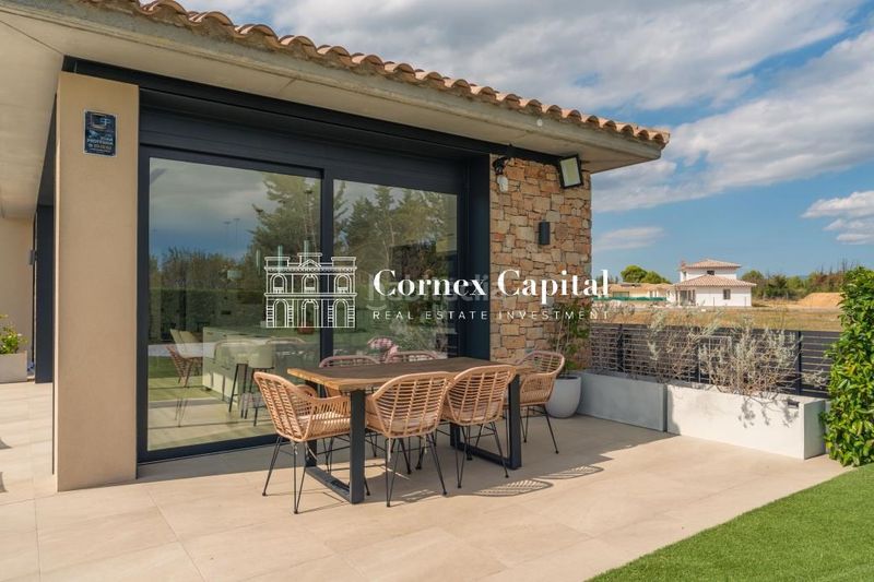 Foto 03a8a548-bb4e-4845-8893-33978e93052a. Casa amb calefacció aparcament piscina a Navata