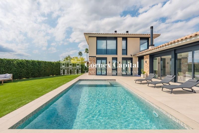 Foto b47d10dd-37f1-48c8-9302-f2a84aa7ff64. Casa amb calefacció aparcament piscina a Navata