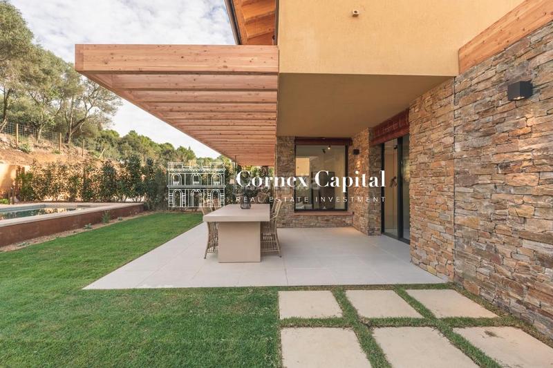 Foto e174f95d-7f7e-4bd2-a5d8-d699e2ff7049. Promoción TURÓ DE REGENCÓS en Regencós. Edificio viviendas de obra nueva