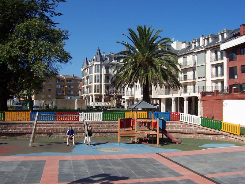 Foto 8bf8f22b-7ec9-4ba0-bd9a-d9c5a7e37943. Local commercial dans calle quintana 5 dans Suances