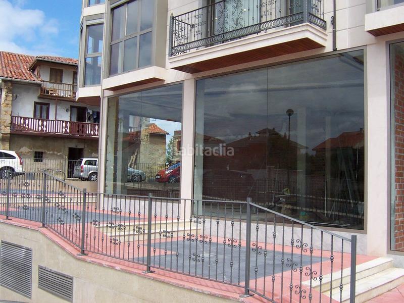 Foto f1b9dda0-433b-4688-90c8-cc605690bfe8. Locale commerciale in calle quintana 7 in Suances