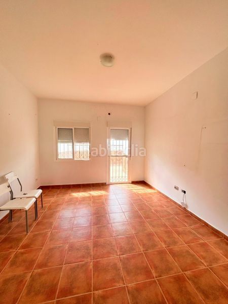 Foto 34130924-c1a5-47fd-8a3d-7894fa10756d. Casa amb aparcament a Burguillos