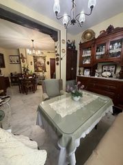Casa a Burguillos. Planta baja con piscina y excelente ubicación en burguillos