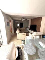 Casa in Burguillos. Casa o chalet en burguillos con 3 habitaciones y salida a dos ca