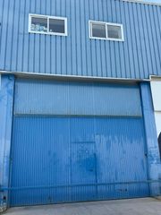 Industrial building in Guillena pueblo. Oportunidad industrial en guillena 490 m2