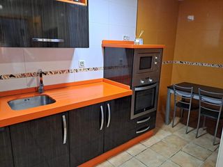 Casa en Tocina. Vivienda en los rosales