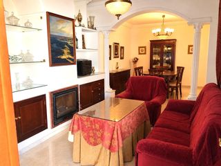 Casa en Lepe. Magn�fico edificio con dos viviendas independientes en lepe  enc