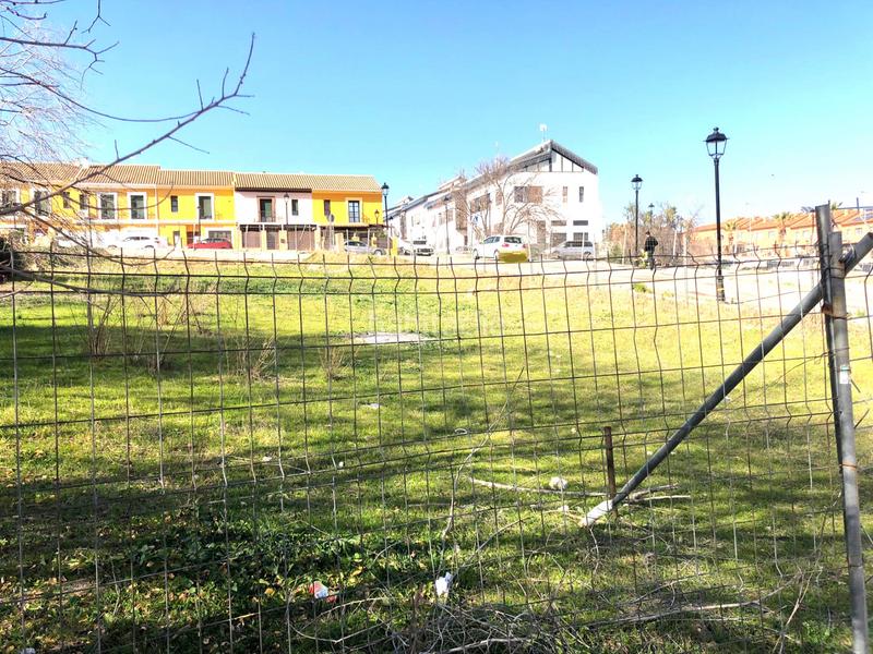 Foto c9883d68-b731-42af-a4f4-ce76ab05cd1e. Terreno residenziale in Guillena pueblo Guillena