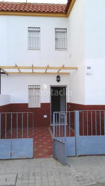 Foto ebe3a538-4c08-476d-ab11-0b89ad9f6210. Casa in Torre de la Reina Guillena