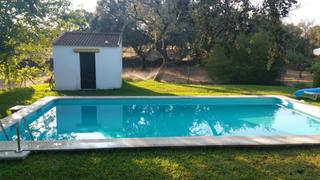 Wohngrundstück in Castilblanco de los Arroyos. Parcela de 2.500m2 urbanización sierra norte.