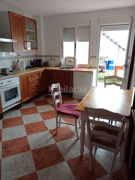 Foto 124ef596-c135-4126-b85f-476b78d8b7a7. Piso edificio centrico, con dos locales comerciales y piso en la localidad , sevilla. en Burguillos