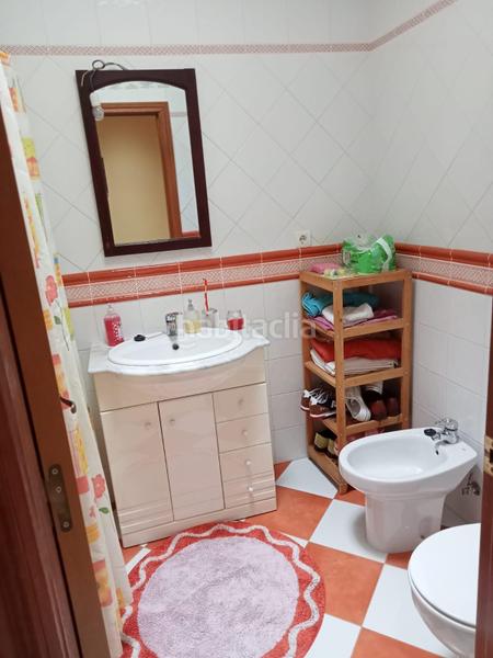 Foto 474c7aa6-c9b0-4782-b0ff-21a5852b0db0. Piso edificio centrico, con dos locales comerciales y piso en la localidad , sevilla. en Burguillos