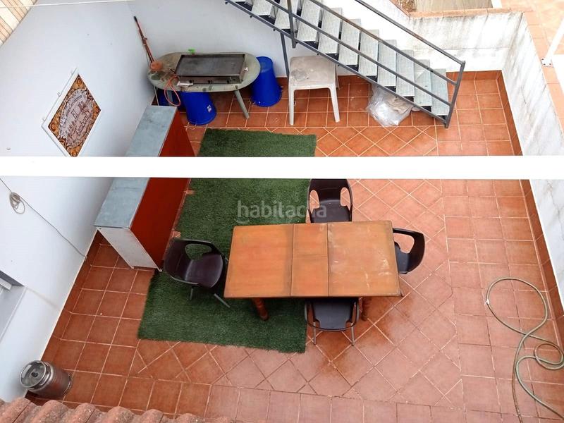 Foto ffca3701-de73-4486-8f70-85cdd6521479. Piso edificio centrico, con dos locales comerciales y piso en la localidad , sevilla. en Burguillos