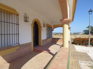 Xalet a Gibraleón. Casa en la romeria de san isidro, gibraleón