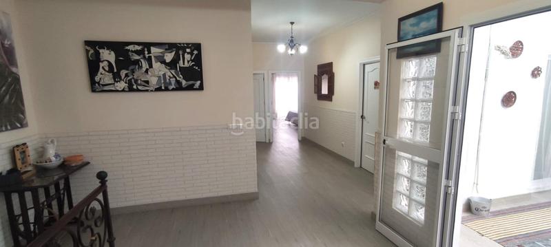 Foto 9f085ccc-076b-43b5-9259-2b1e8eb1833d. Casa amb aparcament a Guillena pueblo Guillena