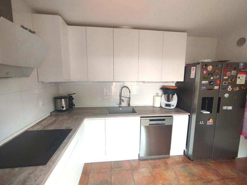 Foto 6d47e5d9-b4ce-4b82-b512-4538154a0cf0. Casa tu hogar ideal te espera en Las Pajanosas! en Guillena