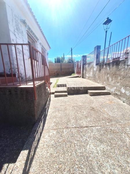 Foto 3e6cf585-7a89-4d1b-989d-d64babc4bf8a. Chalet oportunidad única en la colina ! en Castilblanco de los Arroyos