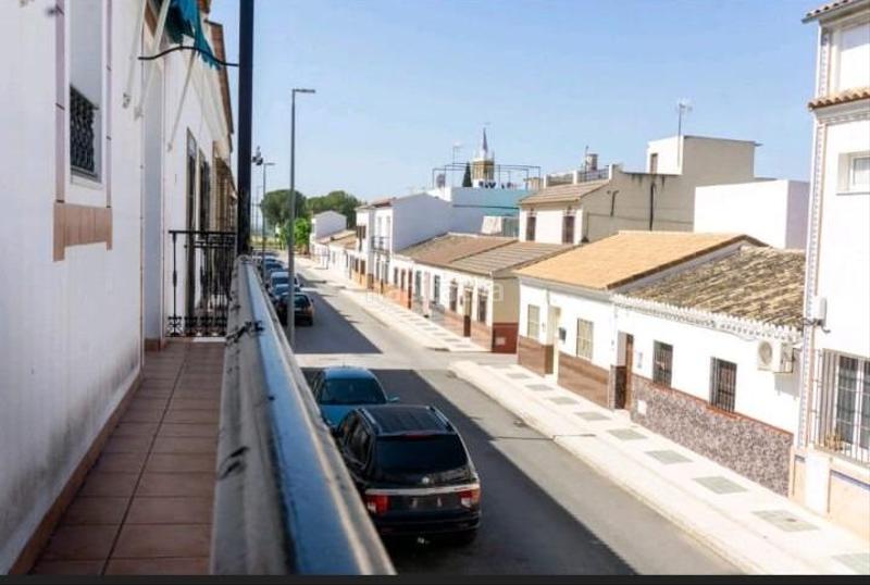 Foto cd8cc8d2-51bb-45e6-a12b-c9ecf8ab34b0. Casa gran oportunidad en esquivel ! en Alcalá del Río