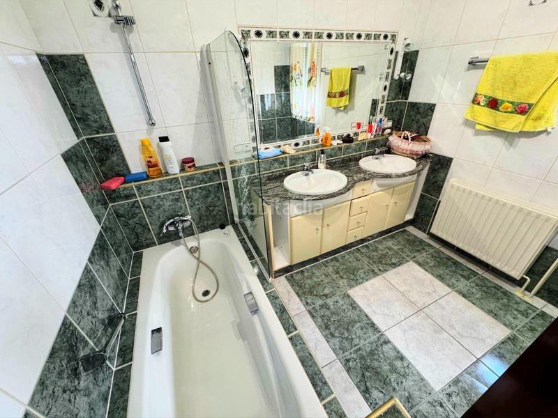 Foto 4f97f585-18d6-444d-888f-0d9cd2f910f2. Chalet  con encanto con gran parcela y espacios amplios! en Mazagón