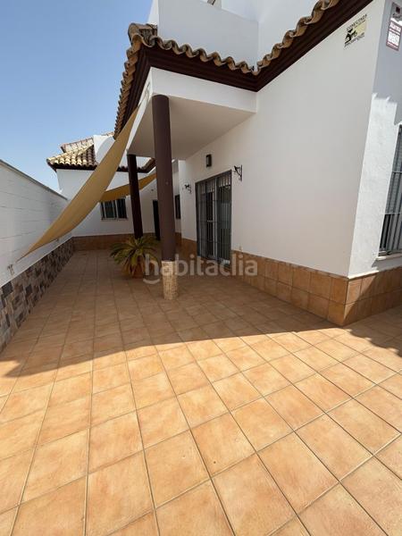 Foto ba79f3c7-3f9d-4111-9c3a-0f346f159993. Casa adosada tu nuevo hogar te espera! casa adosada en venta! en Cantillana