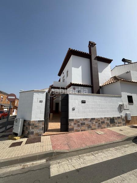Foto fa8989c4-f8fa-4b5e-8b54-7b95c02b15a8. Casa adosada tu nuevo hogar te espera! casa adosada en venta! en Cantillana