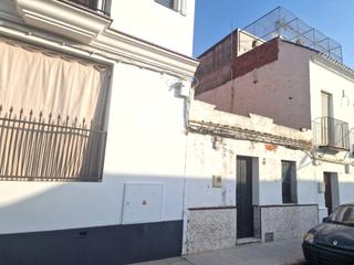 Casa a Villaverde del Río. Vivienda para reformar en villaverde del río  hazla tuya!