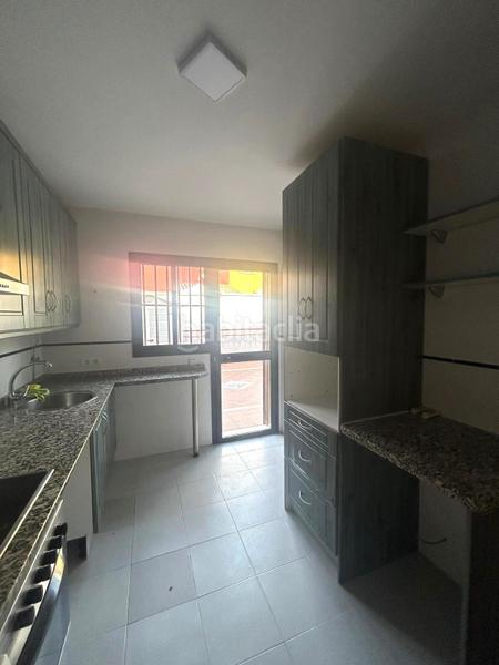 Foto 0927f4f0-da2c-453d-8ae9-9470340d1a37. Casa adosada magnífica casa adosada sevilla! en Guillena pueblo Guillena