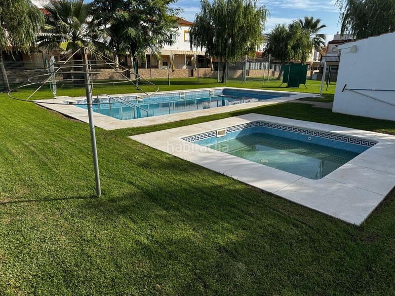 Foto 5e0cb7e3-2f72-40e0-b9b7-9e51e367ea53. Casa adosada adosado en Núcleo Urbano Aljaraque