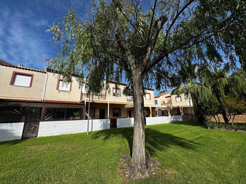 Foto 7f5de040-1a21-45c4-addd-41fcdd6fc269. Casa adosada adosado en Núcleo Urbano Aljaraque