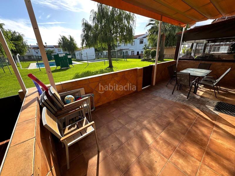 Foto b5d82e65-29bb-4690-8e40-e6930ff16f60. Casa adosada adosado en Núcleo Urbano Aljaraque