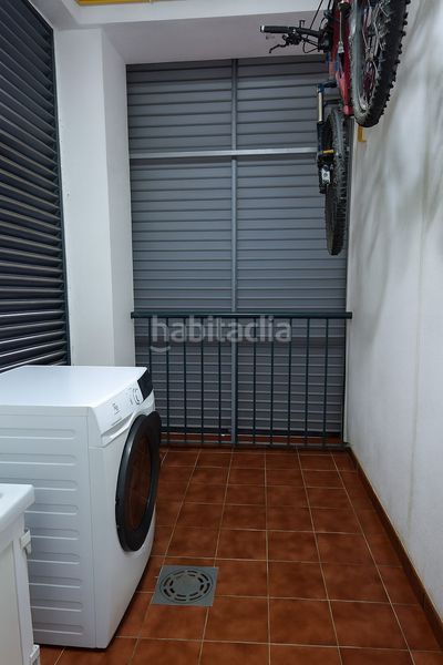 Foto a07a7390-fb80-40a2-84e6-798078a246e4. Pis amb aparcament a Pescadería Huelva