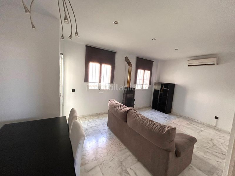 Foto ce3c2366-208f-4229-8819-41406cb6718a. Casa amb piscina a Burguillos