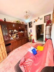 Haus in Alcalá del Río. Oportunidad en alcalá del río, en calle pimienta