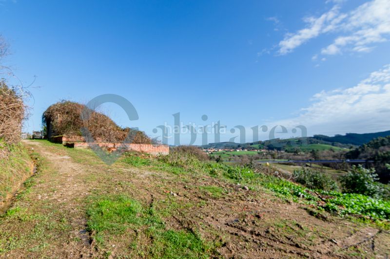 Foto 28a72acb-c767-4de3-b0f5-5fe3d61ad8d8. Masia a Inmobiliaria - Barreda Torrelavega