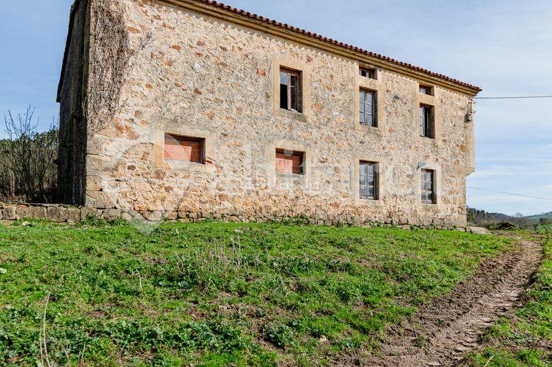 Foto 6b121bab-1aed-4ed5-b2f6-8c19520de6cd. Masia a Entrambasaguas